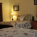 Spencer House Bed & Breakfast